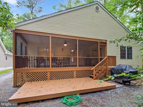 Exterior - 33 Pinehurst Rd, Berlin, MD 21811 photo 9 of 10