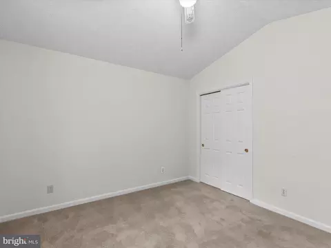 Bedroom - 33 Pinehurst Rd, Berlin, MD 21811 photo 2 of 6