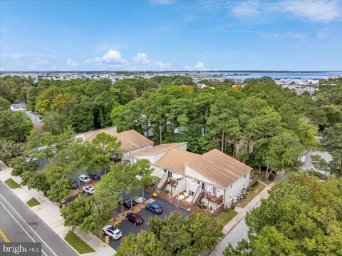 404 141st St #19, Ocean City, MD 21842