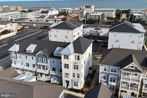 107 70th St #10F, Ocean City, MD 21842