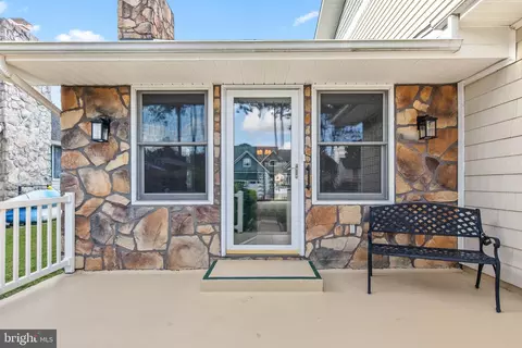 Exterior - 6 Carriage Ln, Ocean Pines, MD 21811 photo 2 of 9