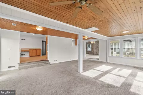 Living - 6 Carriage Ln, Ocean Pines, MD 21811 photo 6 of 6