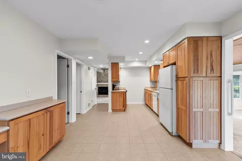 Entry Way - 6 Carriage Ln, Ocean Pines, MD 21811 photo 5 of 6