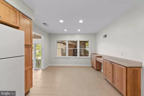 Entry Way - 6 Carriage Ln, Ocean Pines, MD 21811 photo 3 of 6