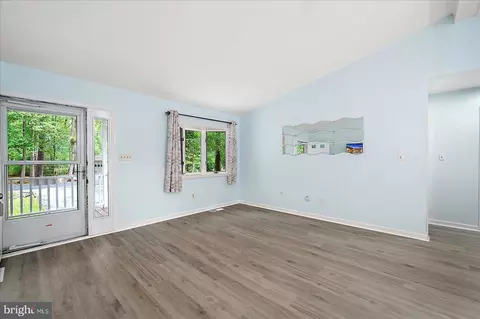 Living - 79 Seafarer Ln, Berlin, MD 21811 photo 4 of 5