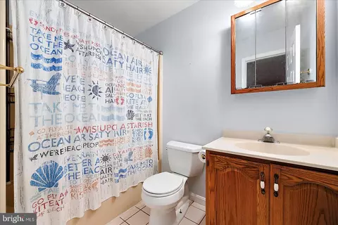 Bath - 79 Seafarer Ln, Berlin, MD 21811 photo 1 of 2