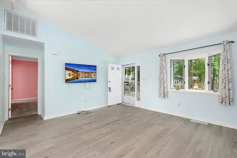 Living - 79 Seafarer Ln, Berlin, MD 21811 photo 1 of 5