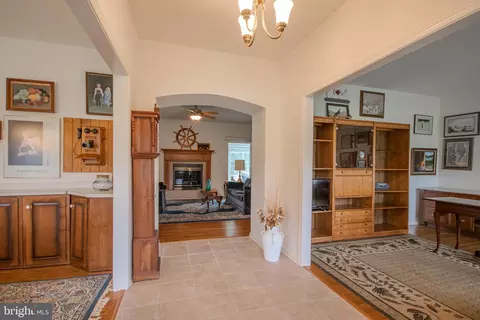 108 Davis Ct, Berlin, MD 21811 photo 4