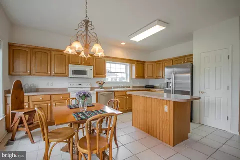 108 Davis Ct, Berlin, MD 21811 photo 8