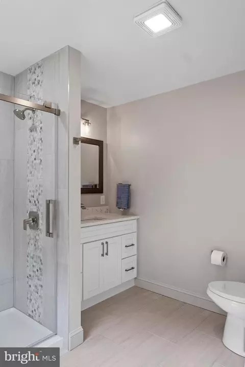 Bath - 6744 Basket Switch Rd, Newark, MD 21841 photo 3 of 4