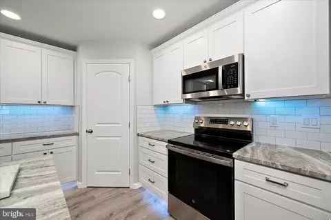 Kitchen - 152 Camelot Cir, Berlin, MD 21811 photo 5 of 8
