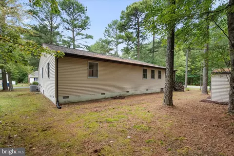 Exterior - 152 Camelot Cir, Berlin, MD 21811 photo 5 of 5