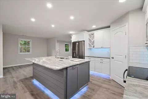 Kitchen - 152 Camelot Cir, Berlin, MD 21811 photo 2 of 8