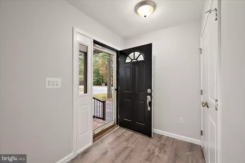 Entry Way - 152 Camelot Cir, Berlin, MD 21811 photo 1 of 5