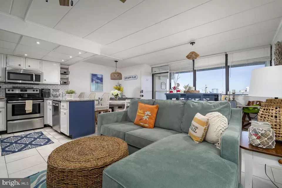 Living - Undisclosed, Ocean City, MD 21842 photo 1 of 2