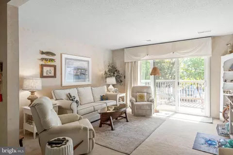 11 144th St #102, Ocean City, MD 21842