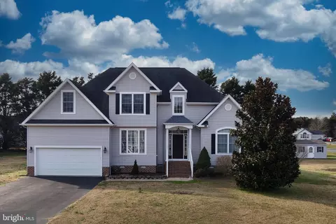 2606 Cambrook Dr, Pocomoke City, MD 21851