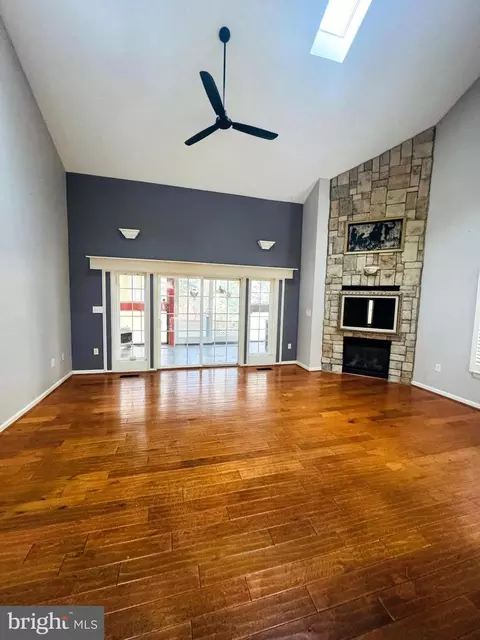 Living - 43 Tail Of The Fox Dr, Ocean Pines, MD 21811 photo 3 of 5