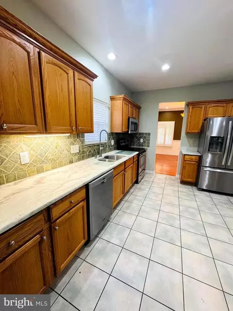 Kitchen - 43 Tail Of The Fox Dr, Ocean Pines, MD 21811 photo 2 of 6