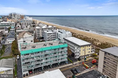 12 76th St #303, Ocean City, MD 21842