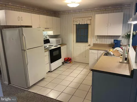 Kitchen - 6 Weeping Willow Ct, Ocean Pines, MD 21811 photo 1 of 2