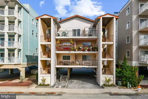 14 79th St #2E, Ocean City, MD 21842