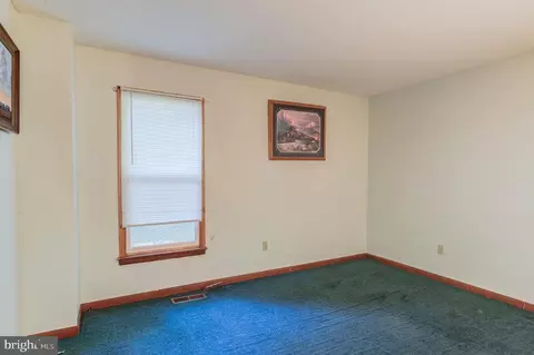 Bedroom - 21 Sloop Ln, Ocean Pines, MD 21811 photo 3 of 13