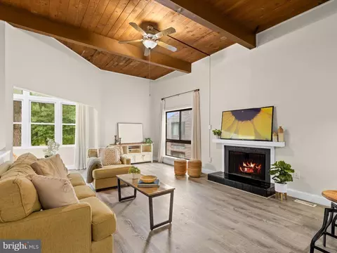 438 Ocean Pkwy #4, Berlin, MD 21811
