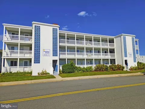 424 Lark Ln #201E, Ocean City, MD 21842
