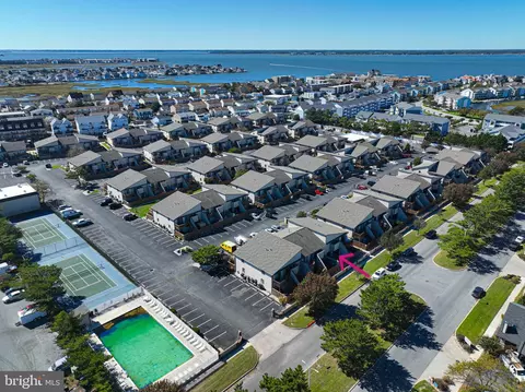 105 120th St #10A, Ocean City, MD 21842