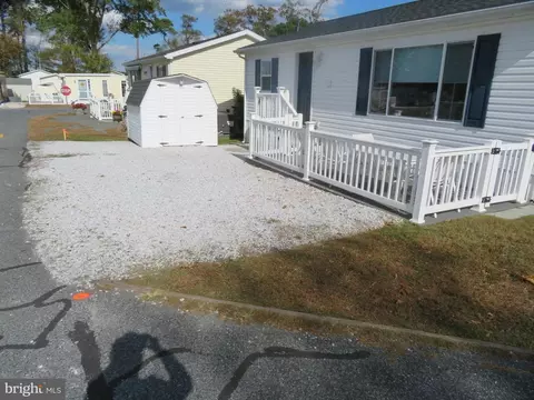 Exterior - 134 Skipjack Cir, Berlin, MD 21811 photo 6 of 14