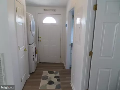 Entry Way - 134 Skipjack Cir, Berlin, MD 21811 photo 1 of 4