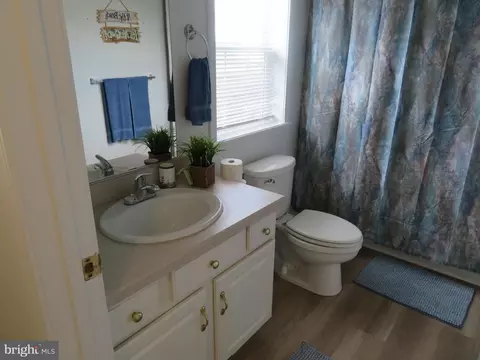 Bath - 134 Skipjack Cir, Berlin, MD 21811 photo 2 of 2