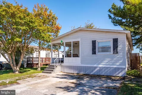 13306 Colonial Rd, Ocean City, MD 21842