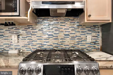 Kitchen - 14 Boston Dr, Berlin, MD 21811 photo 5 of 8