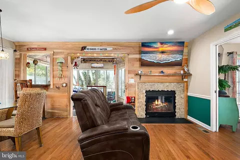 Living - 14 Boston Dr, Berlin, MD 21811 photo 1 of 3