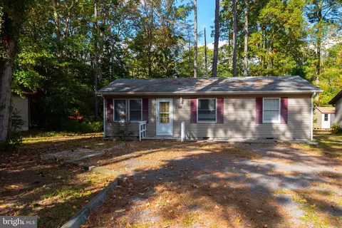 88 Seafarer Ln, Ocean Pines, MD 21811