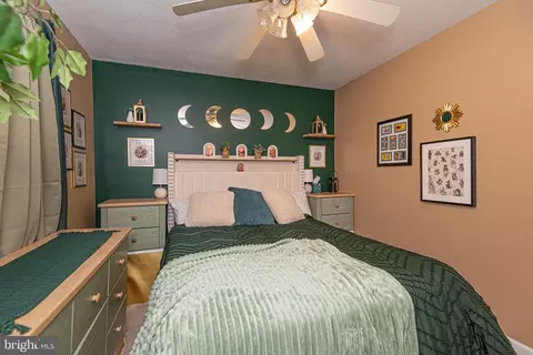 Bedroom - 88 Seafarer Ln, Ocean Pines, MD 21811 photo 2 of 3