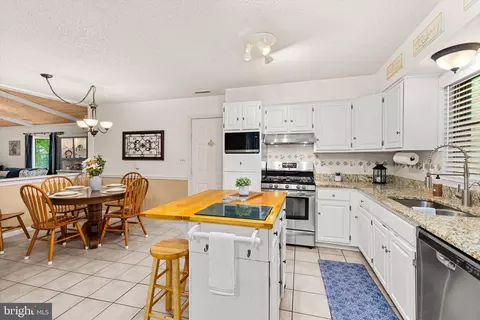 8 Wharf Ct, Ocean Pines, MD 21811 photo 12