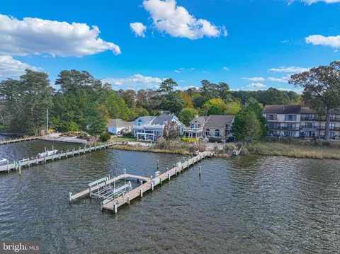 11329 Marina Dr, Berlin, MD 21811