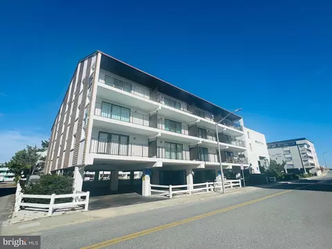 16 70th St #302, Ocean City, MD 21842