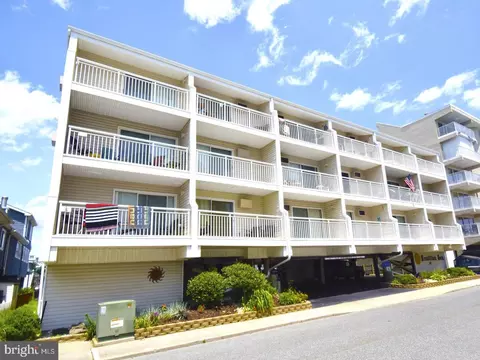 12 77th St #103, Ocean City, MD 21842