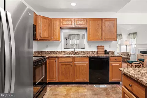 Kitchen - 75 Robin Hood Trl, Ocean Pines, MD 21811 photo 5 of 6