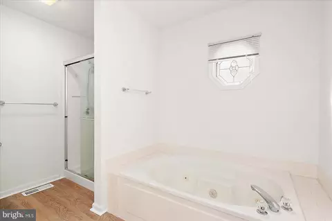 Bath - 75 Robin Hood Trl, Ocean Pines, MD 21811 photo 3 of 6