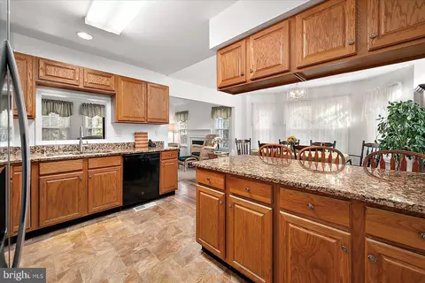 Kitchen - 75 Robin Hood Trl, Ocean Pines, MD 21811 photo 4 of 6