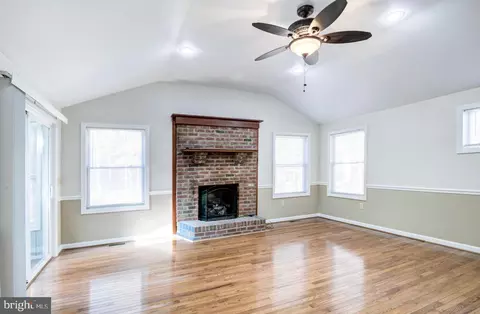 Living - 9 Burr Hill Dr, Ocean Pines, MD 21811 photo 12 of 17