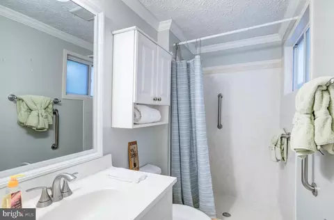 Bath - 9 Burr Hill Dr, Ocean Pines, MD 21811 photo 2 of 2
