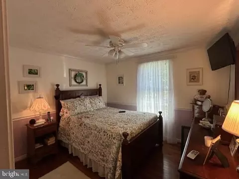 Bedroom - 9 Burr Hill Dr, Ocean Pines, MD 21811 photo 2 of 5