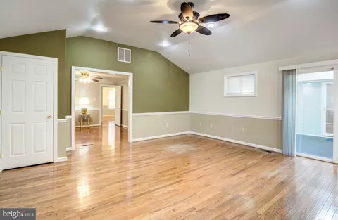 Living - 9 Burr Hill Dr, Ocean Pines, MD 21811 photo 15 of 17