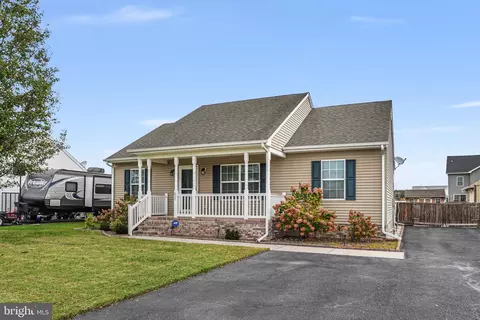 607 Hillcrest Dr, Pocomoke City, MD 21851
